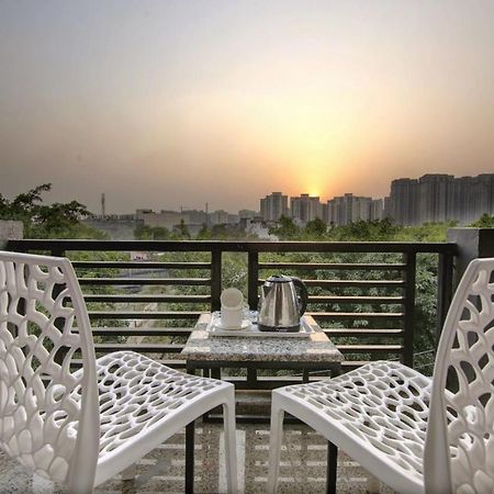 Hotel Premier Noida 135 Exterior photo