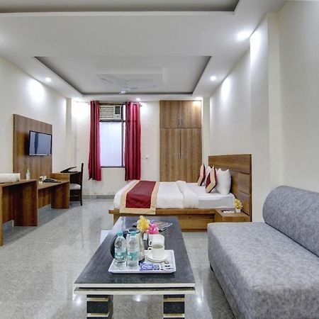 Hotel Premier Noida 135 Exterior photo