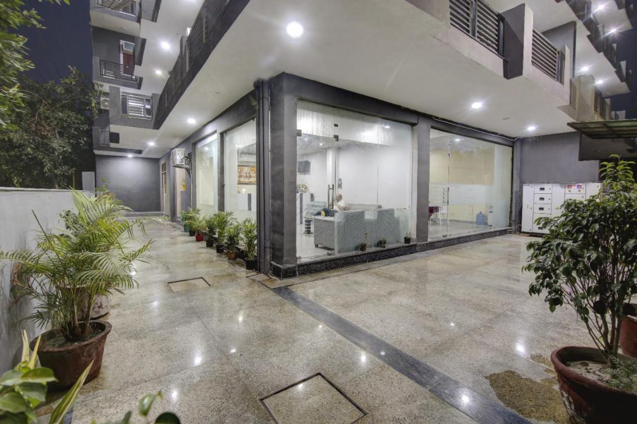 Hotel Premier Noida 135 Exterior photo